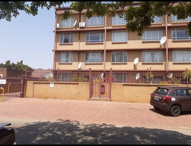 2 BEDROOM APARTMENT FOR SALE IN PRETORIA GARDENS